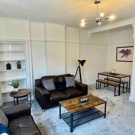 Large 2 Bed Near Glasgow Airport Paisley Eksteriør bilde